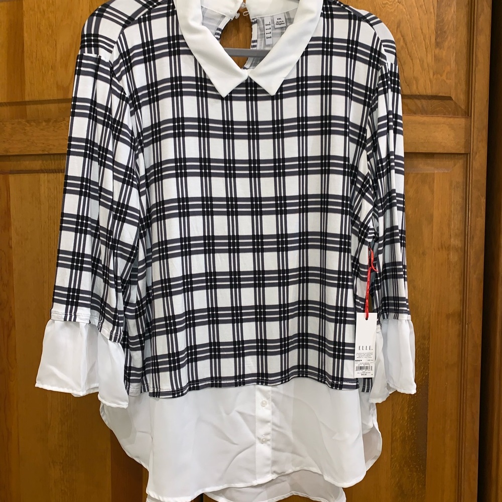 Elle black and white top